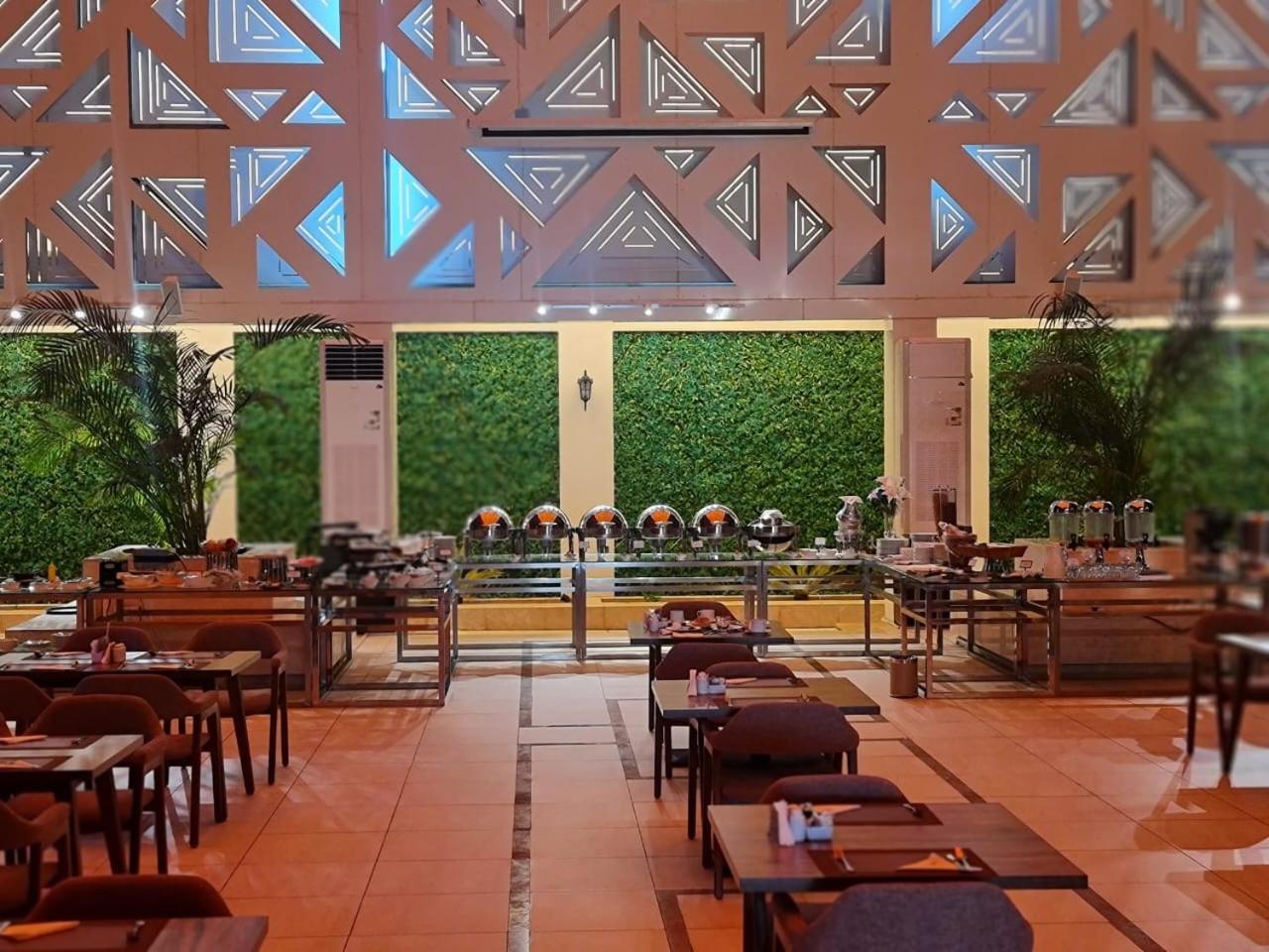 Sarwat Park Hotel Riyadh - Diplomatic Quarter מראה חיצוני תמונה